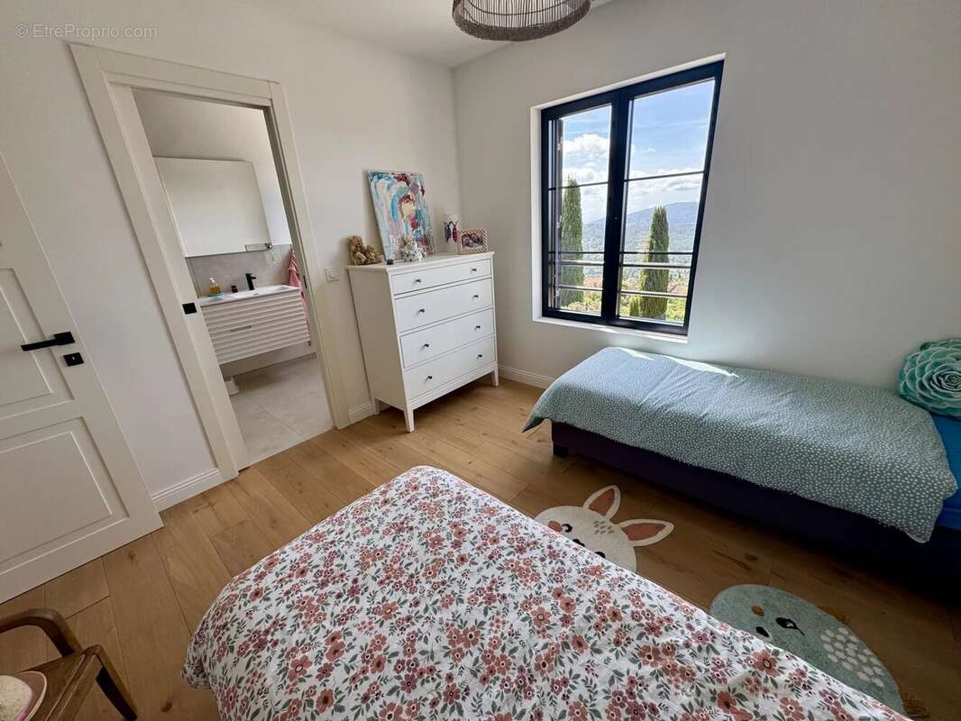 Appartement à SPERACEDES