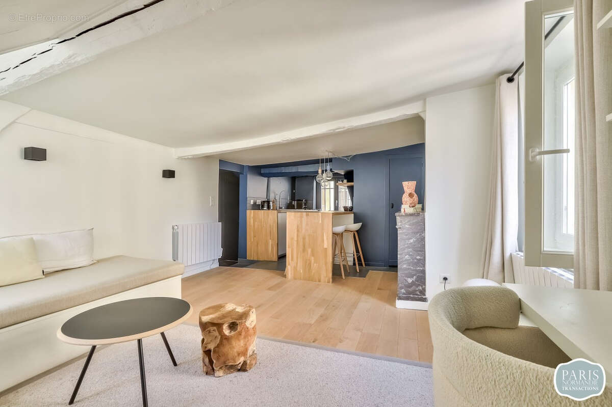 Appartement à PARIS-7E