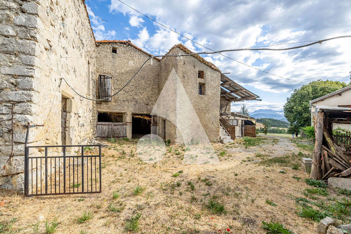 SIGOTTIER (05700) - Corps de ferme à rénover avec fort potentiel - photo 14