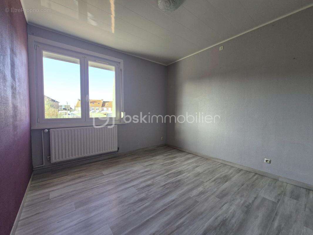 Bien rare à Hazebrouck : appartement avec jardin, garage et ascenseur privé - photo 10