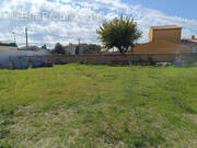 Terrain à COURTHEZON