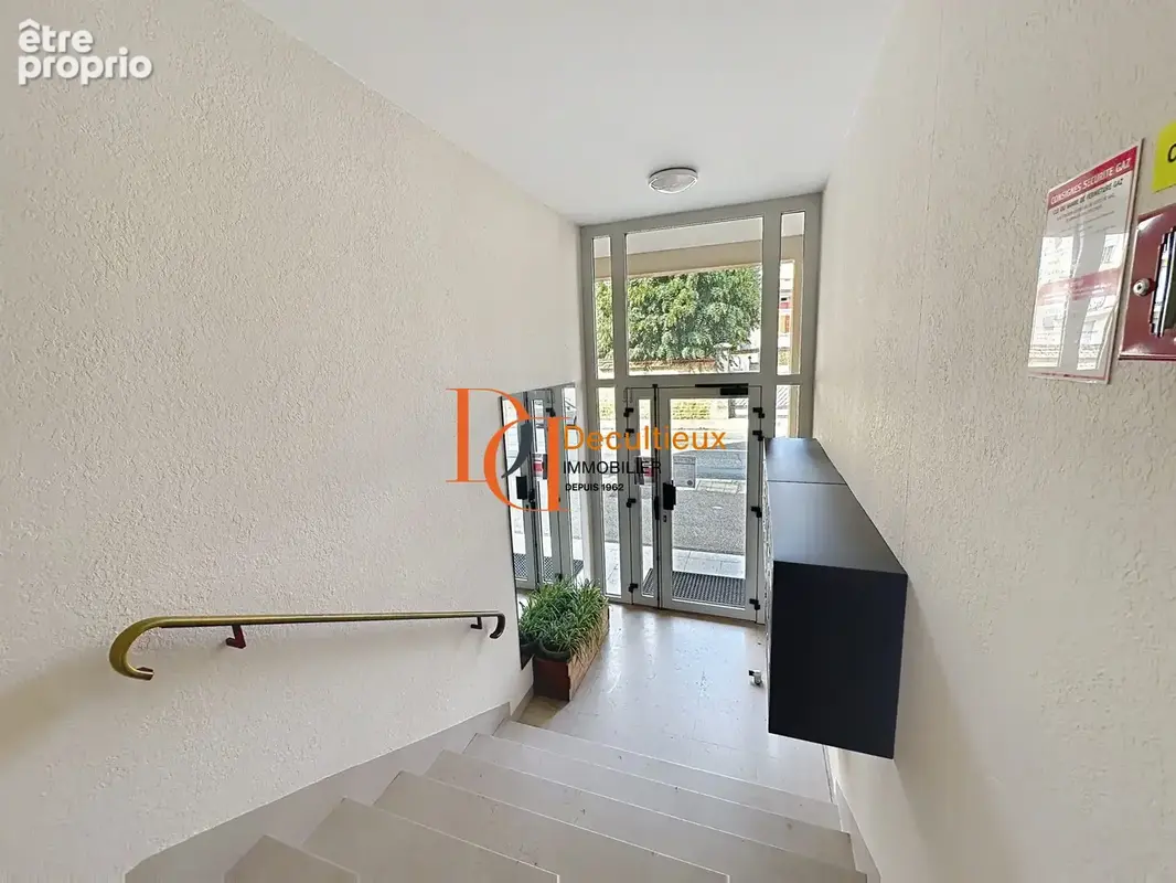 Appartement 71 m² à Villefranche-Sur-Saone  - photo 9