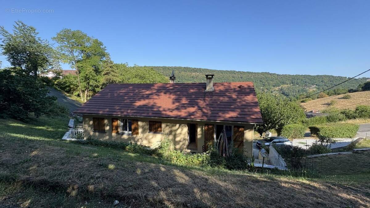 Maison à MONTFAUCON