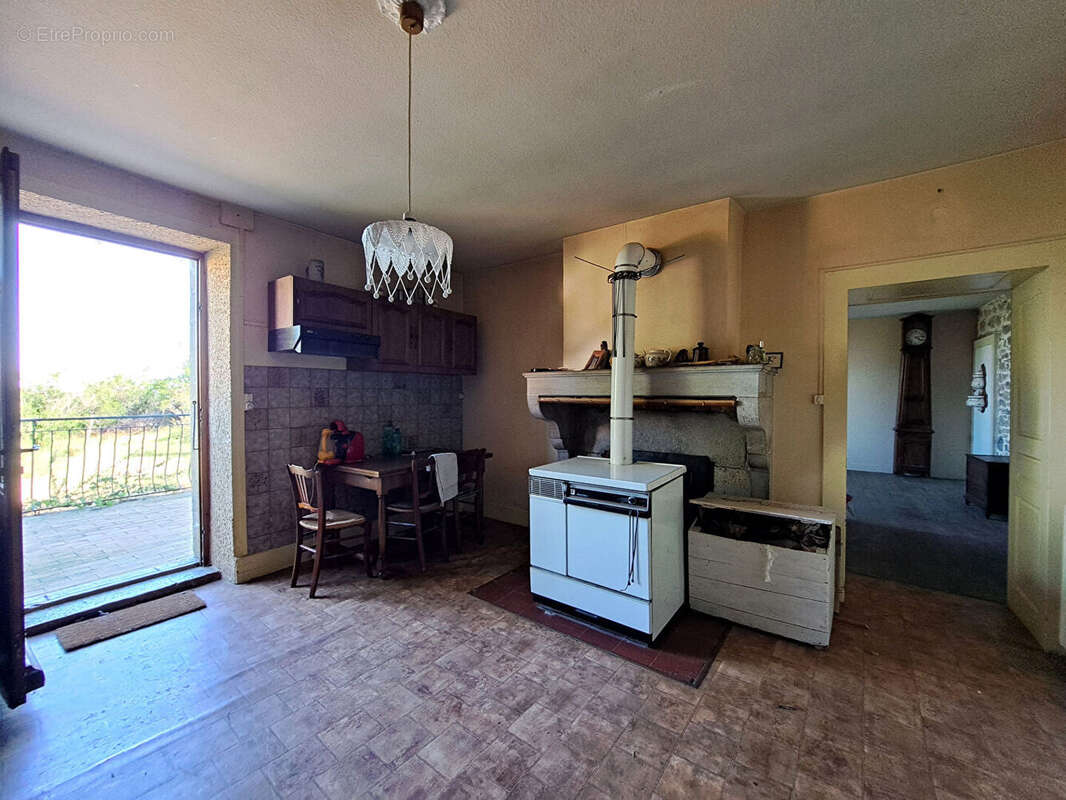 Appartement à PANNESSIERES