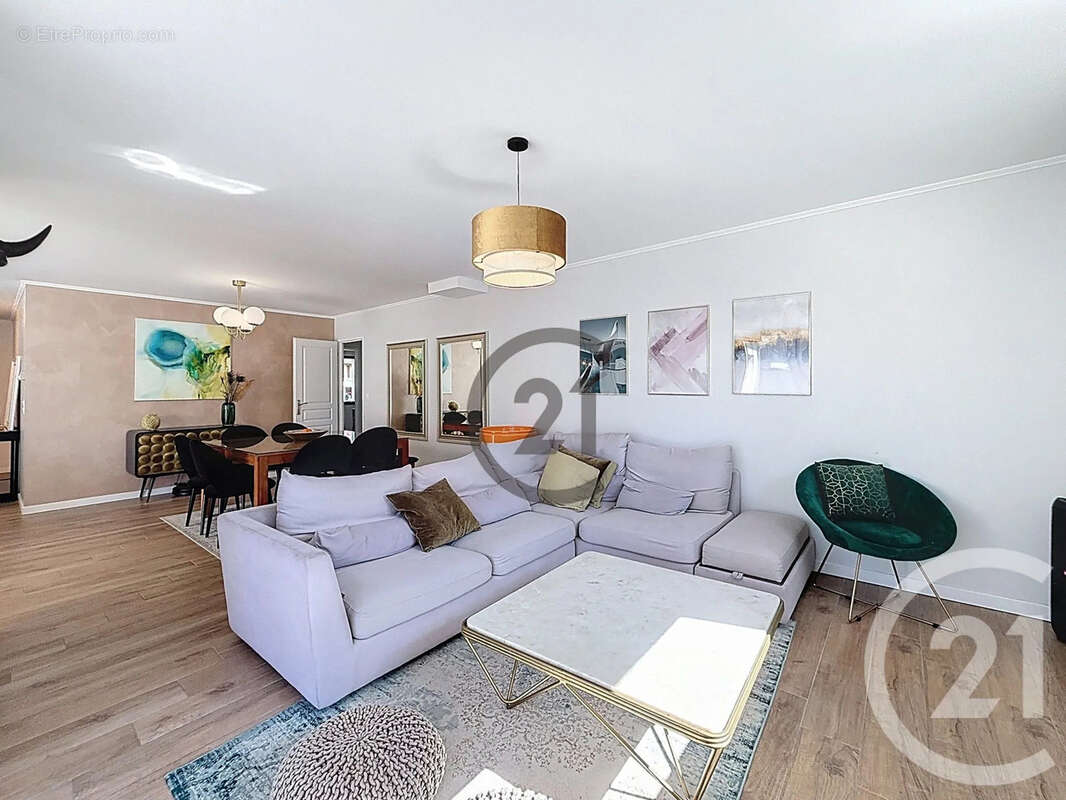 Maison 126 m² à Saint-Pouange  - photo 10