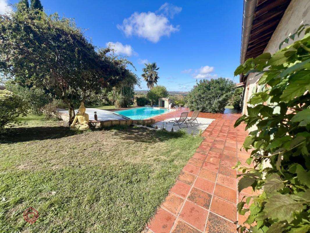 Maison à LEZAT-SUR-LEZE