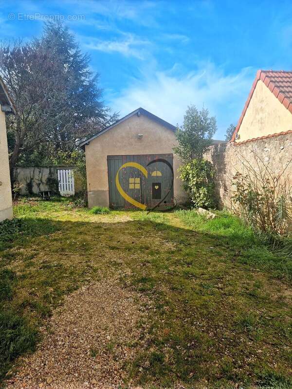 Maison à MEHUN-SUR-YEVRE