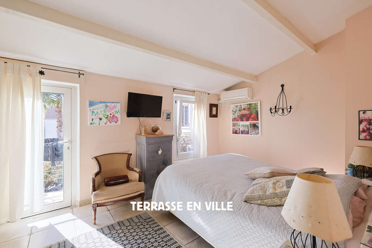 Toulon - mourillon - maison 1900 - t5 - 140m2  - double garage - piscine - 1 200 000€ - photo 11