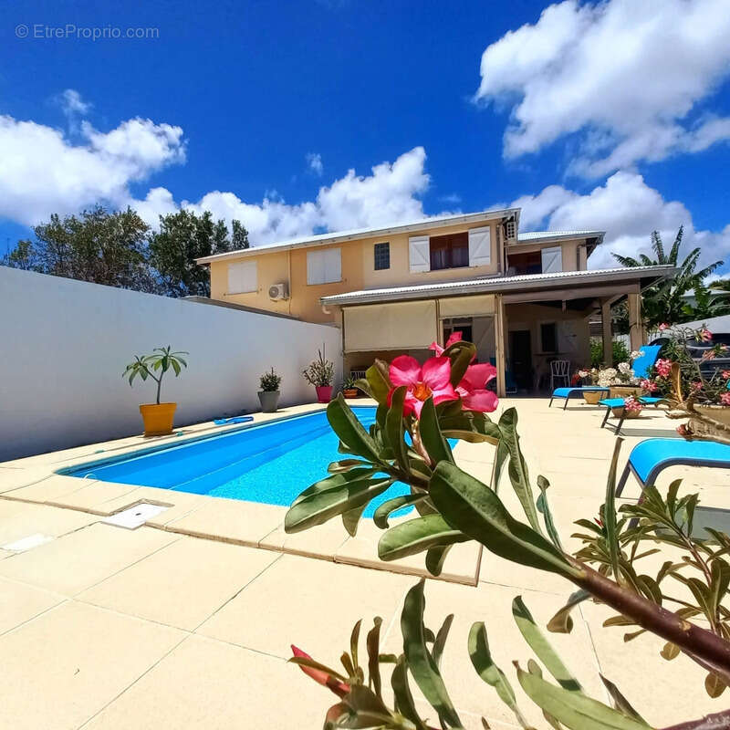 Maison 4 pièces à vendre à SAINT FRANCOIS (971) GUADELOUPE, sans travaux, piscine, calme et proximité commerces - photo 2