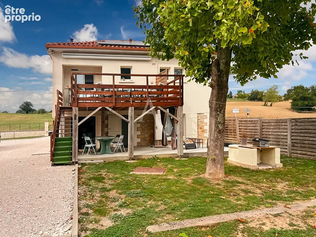 Belle maison de campagne proche de Tournon d'Agenais .. - photo 1