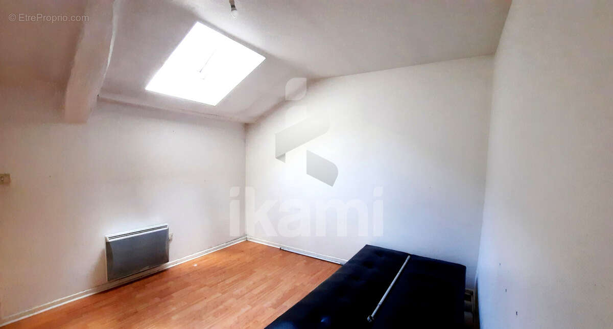 Appartement à COURSON-LES-CARRIERES