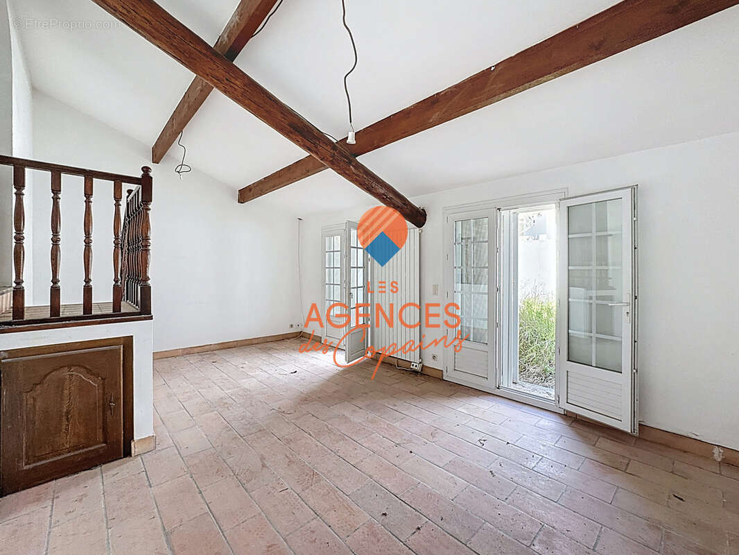 Appartement à SAINT-CYR-SUR-MER