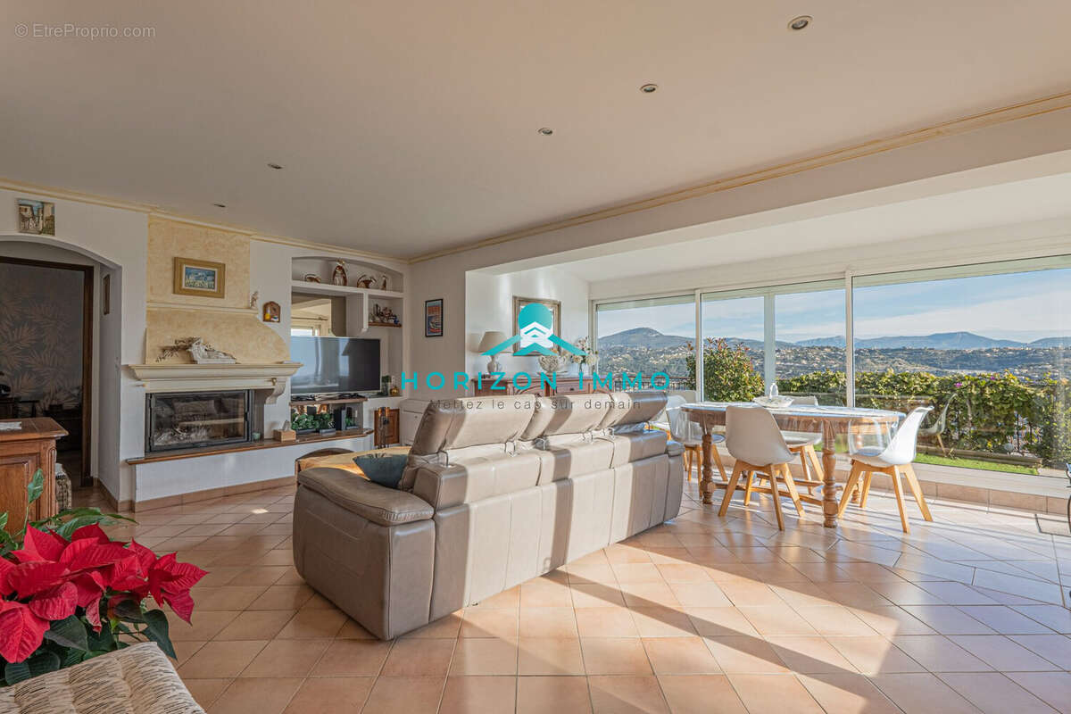 Maison à SAINT-LAURENT-DU-VAR