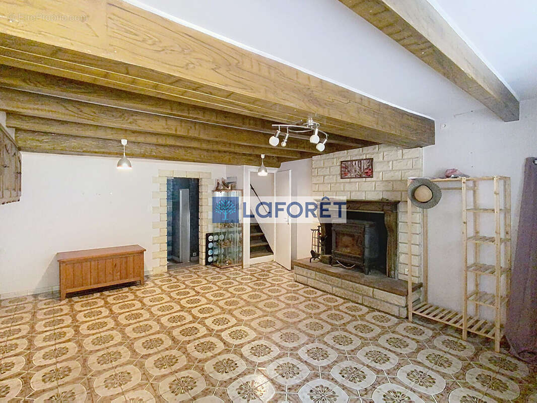 Maison Bussieres Les Belmont 4 pièce(s) 106 m2 - photo 2