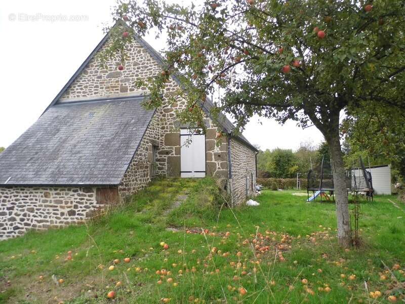 Maison à SAINTE-HONORINE-LA-CHARDONNE