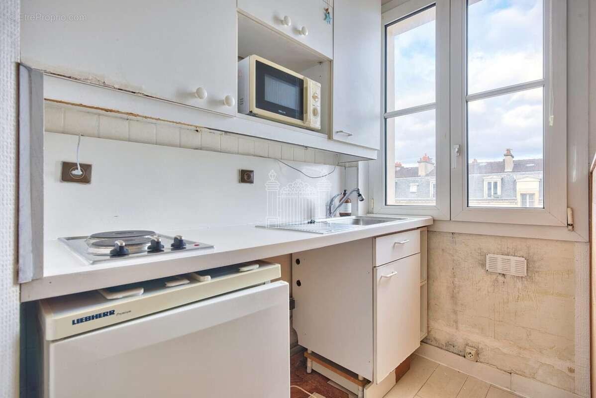 Appartement à PARIS-14E