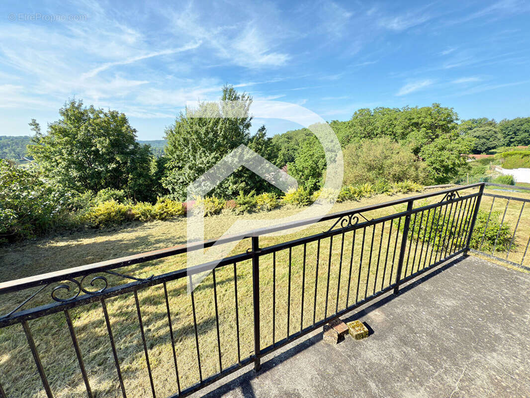 Maison à SAINT-MARTIN-LES-LANGRES