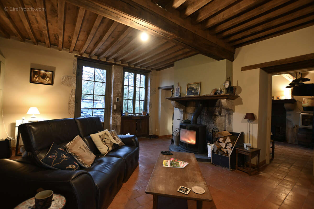 Maison à DUN-LES-PLACES