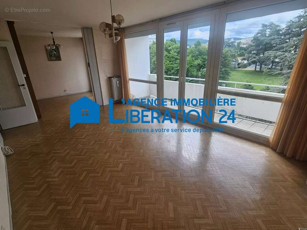 Appartement à SAINT-ETIENNE