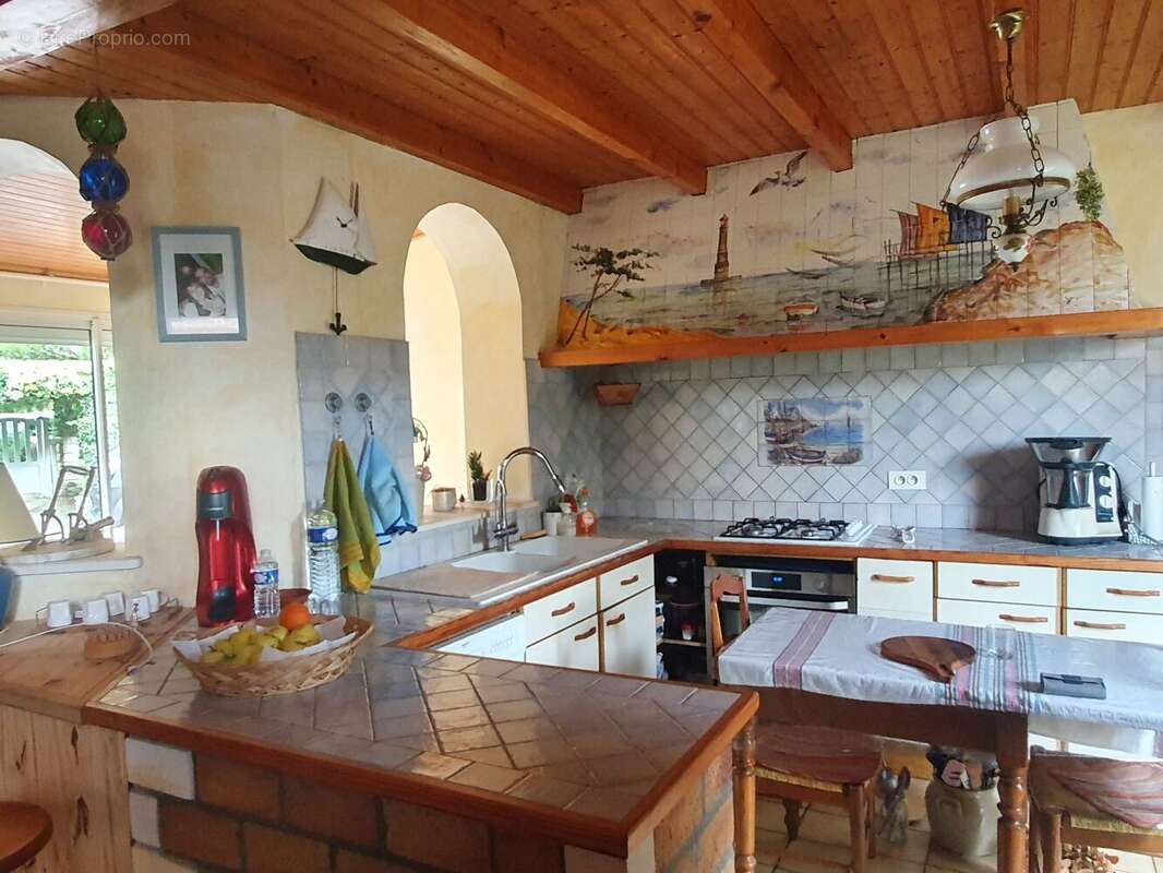 Maison 117 m² à Cozes  - photo 5