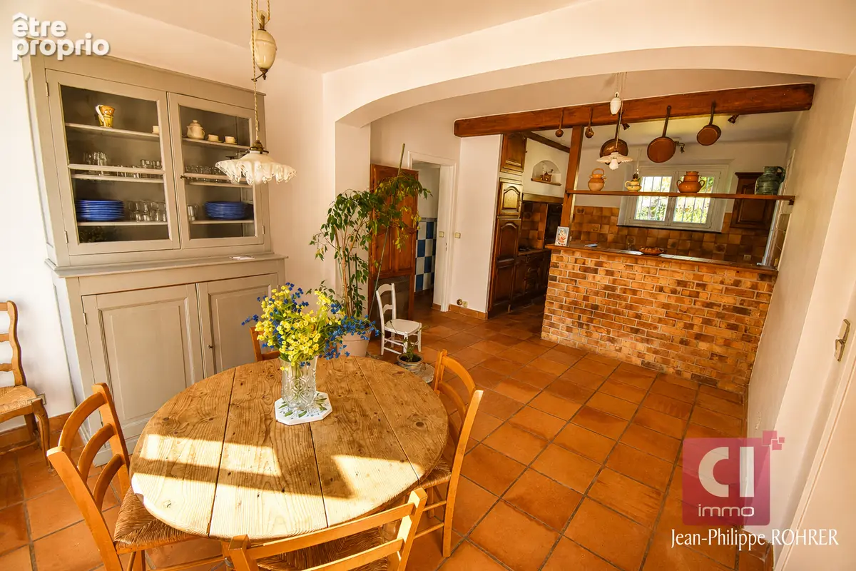 Maison de Prestige à Vendre à Besse-sur-Issole - photo 6
