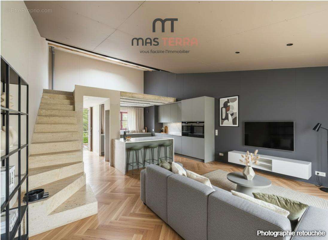 Appartement à CHATEAUNEUF-GRASSE