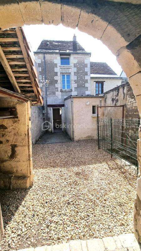 Maison à SAINT-EPAIN