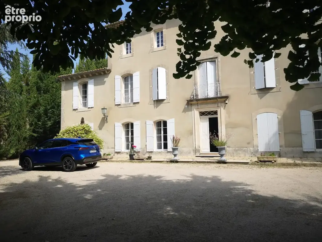 Maison 500 m² à Entraigues-Sur-La-Sorgue  - photo 2