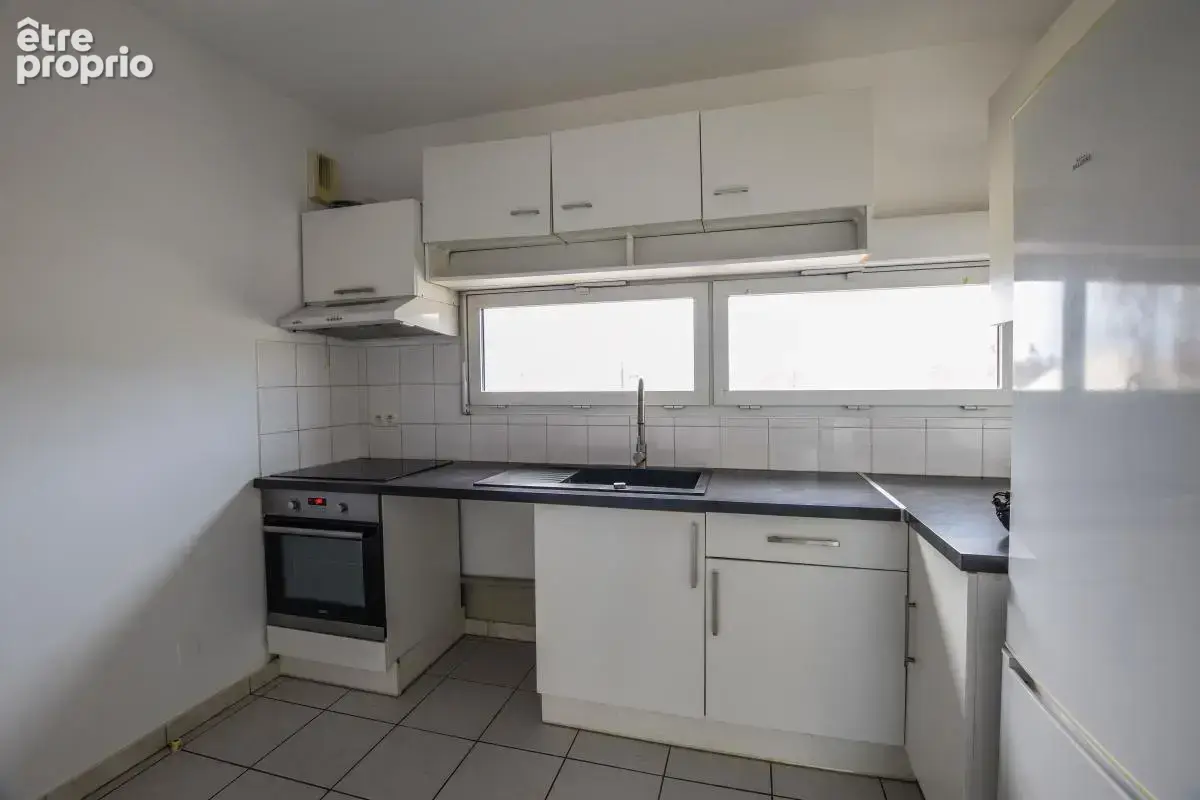 Appartement à vendre, Le Pontet, 2 chambres, grande terrasse, parking - photo 3