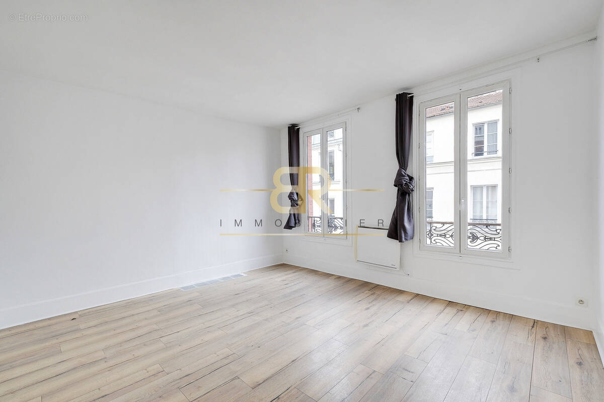 Appartement à PARIS-14E