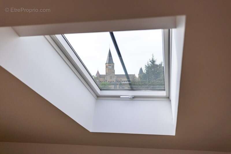 À vendre Appartement neuf haut de gamme de 95 m² au sol avec ascenseur, au cœur de Paray-le-Monial (71) - photo 10