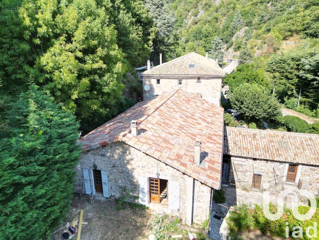 Photo 2 - Maison à BURZET