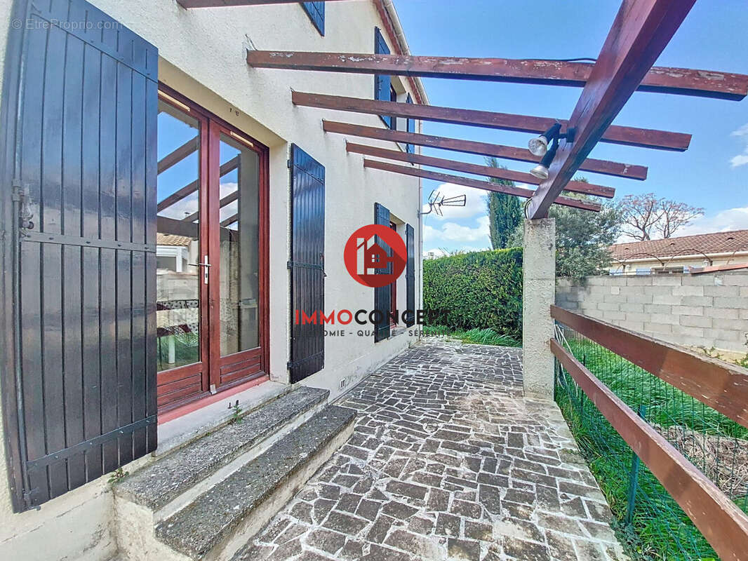 Maison à ROQUEMAURE