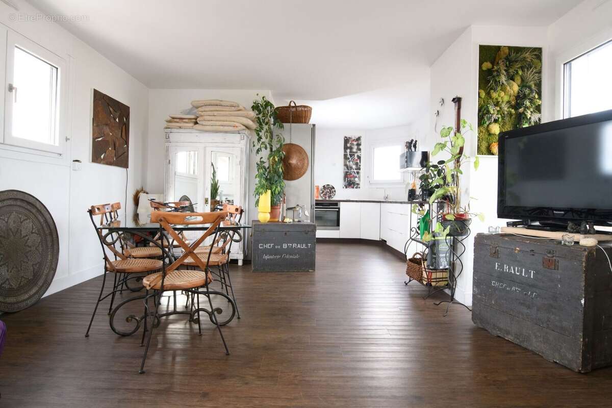 Appartement à LEVALLOIS-PERRET