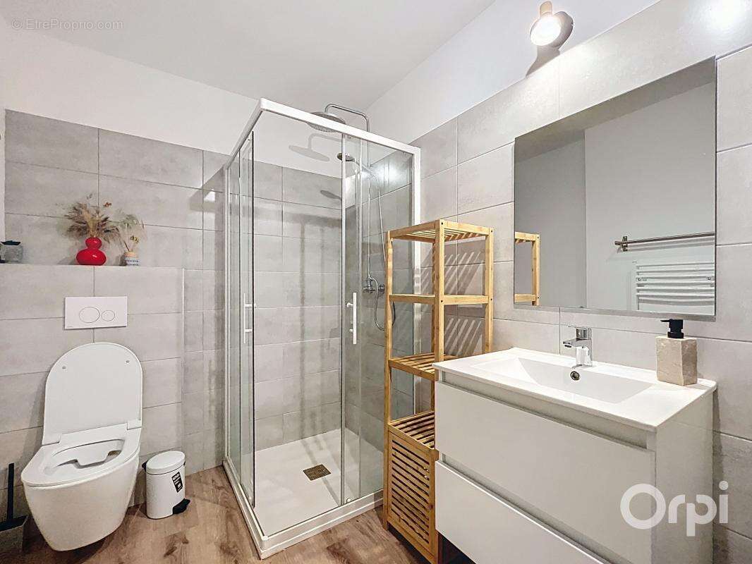 Appartement à LECCI