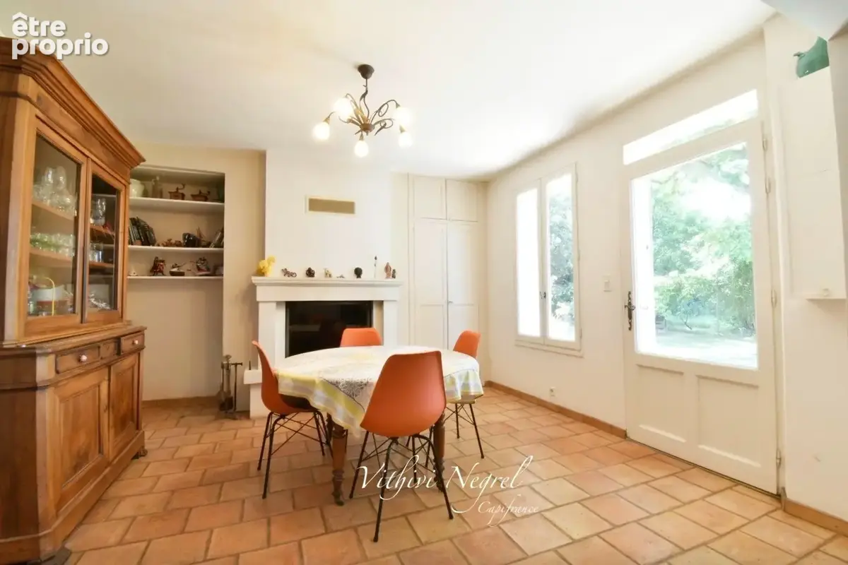 Propriété à vendre 8 pièces et annexe  MOURIES (13) - photo 4