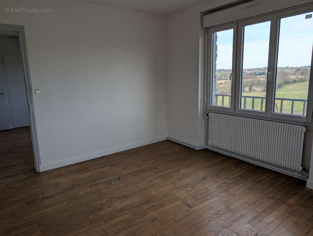 Appartement à LUBERSAC