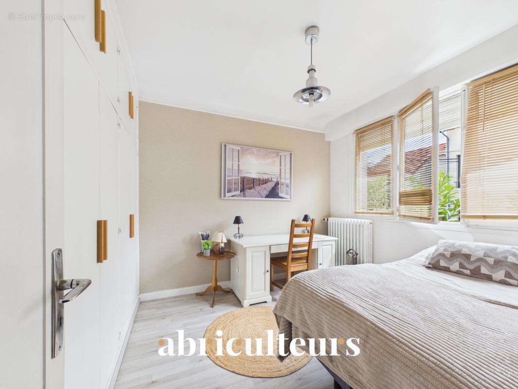 Maison familiale de 7 pièces avec jardin, garage, sous-sol  et grenier aménageable – Châtillon - photo 8