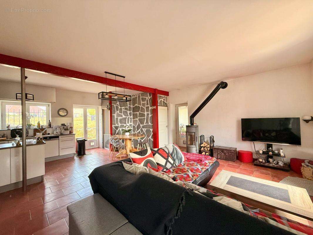 Maison À Vendre Athée 142m² , 3 chambres ,2062m² de terrain - photo 3