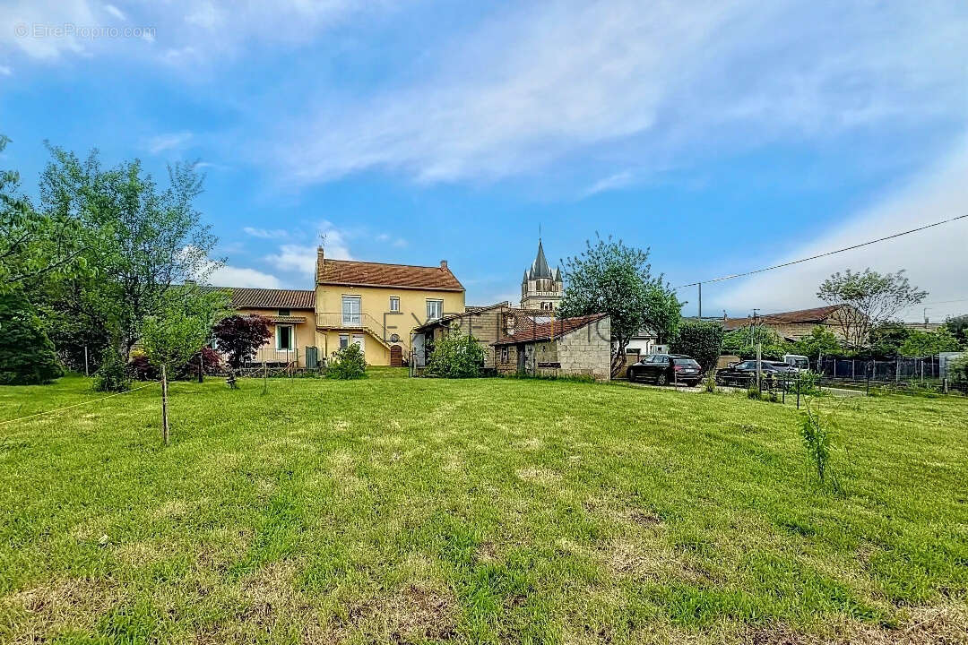 Maison à SERMOYER