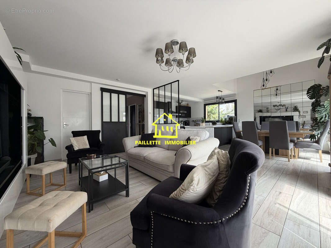 Maison 135 m² à Saint-Romain-De-Colbosc  - photo 2