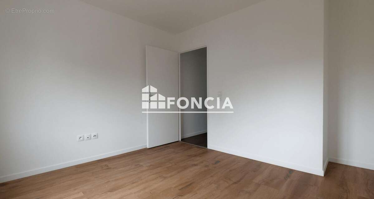 Appartement à CORBEIL-ESSONNES