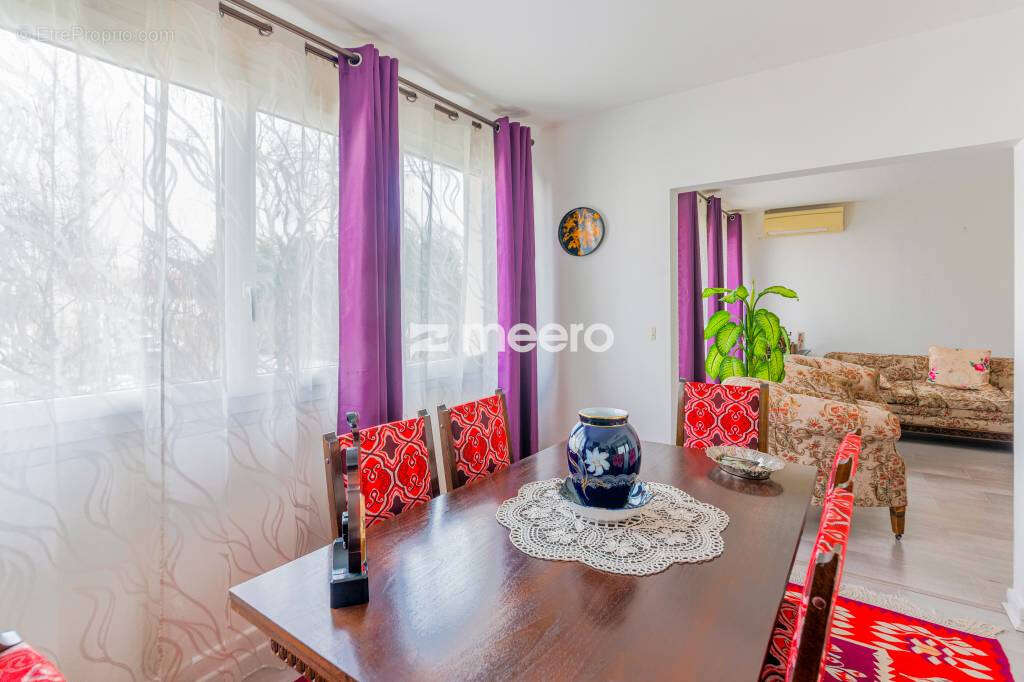 Appartement à MENNECY
