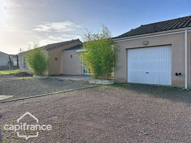 Maison à SAINTE-VERGE