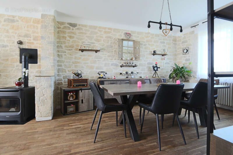 Maison à ROUSSY-LE-VILLAGE