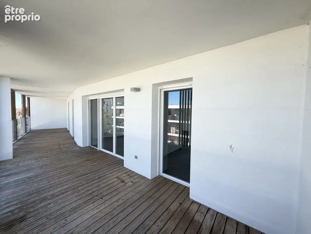 T4 lumineux avec balcon xxl de 30 m2   dernier étage   cugnaux - photo 1