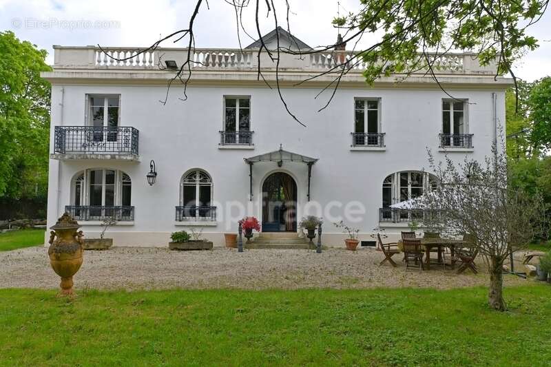 Maison à MAISONS-LAFFITTE