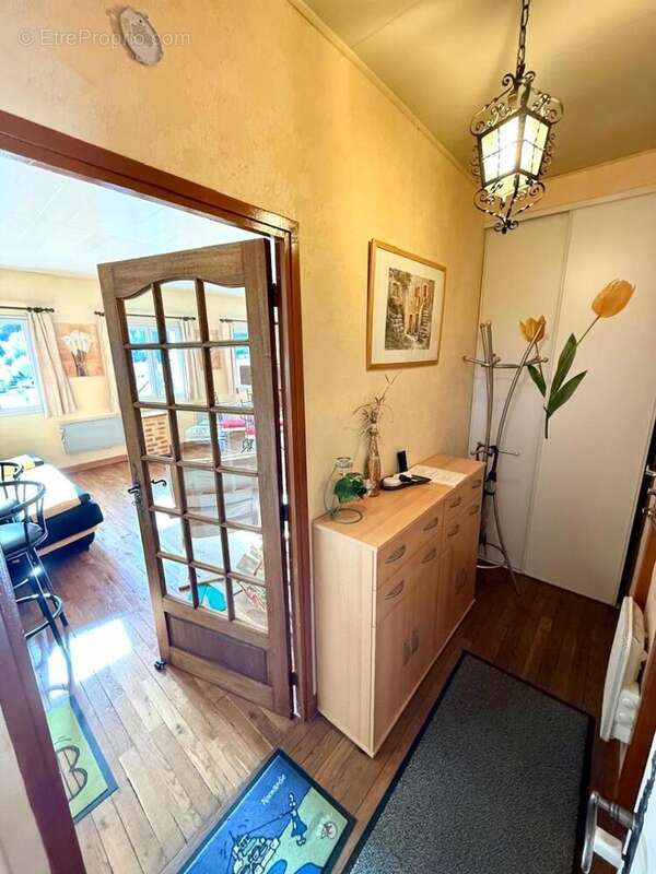   - Appartement à AX-LES-THERMES