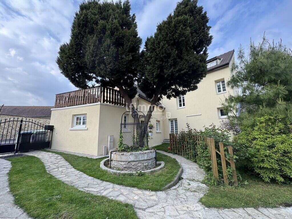 Maison à VILLENEUVE-SOUS-DAMMARTIN