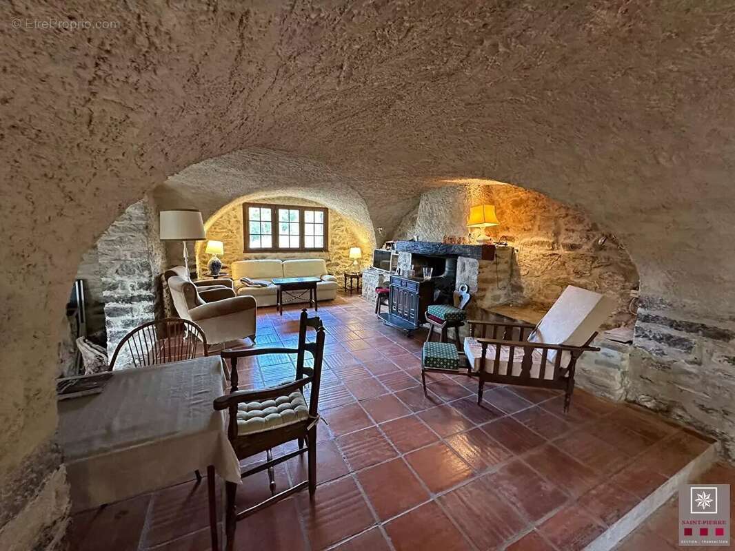 Maison à DURFORT-ET-SAINT-MARTIN-DE-SOSSENAC